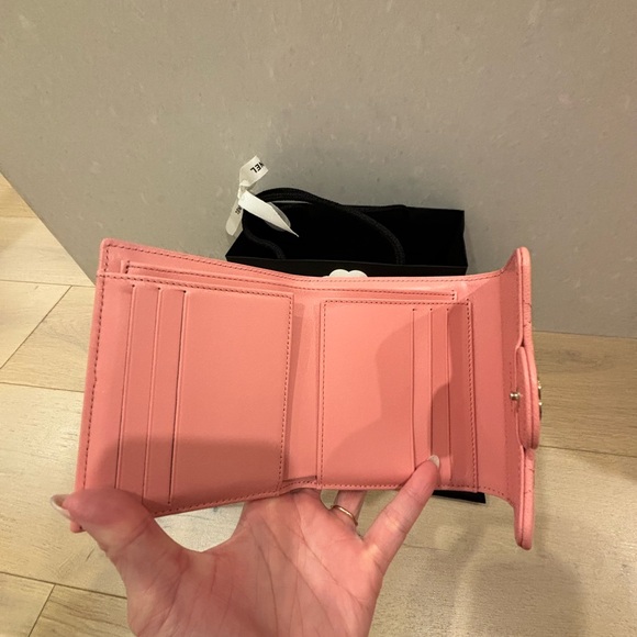 Chanel Small Flap Wallet - Picture 2 of 9